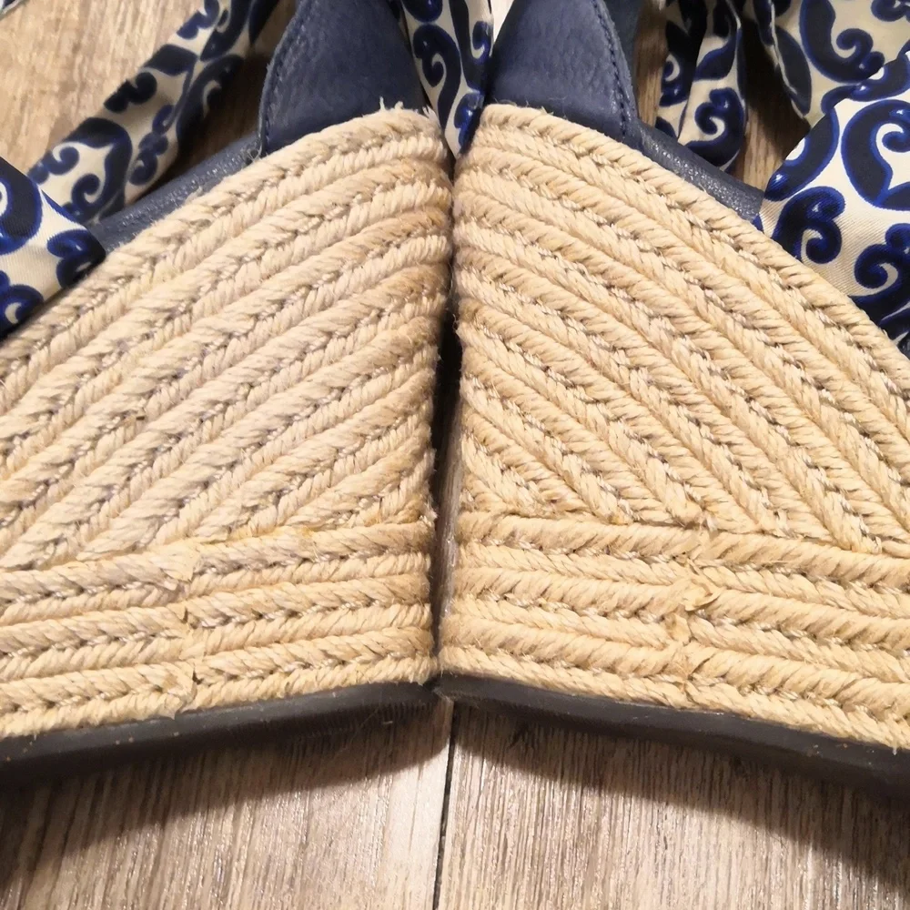 Tie up Wedges - Picture 6 of 8